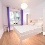 Solna 11 *